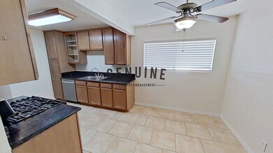 1450 W Lambert Rd in La Habra, CA - Building Photo - Building Photo