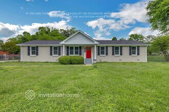 8240 Old Springfield Pike in Goodlettsville, TN - Foto de edificio - Building Photo