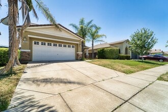 3530 Kim Way in Yuba City, CA - Building Photo - Building Photo
