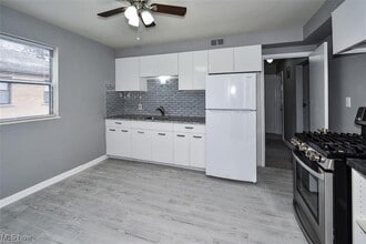 2346 Westmoor Rd in Rocky River, OH - Building Photo - Building Photo