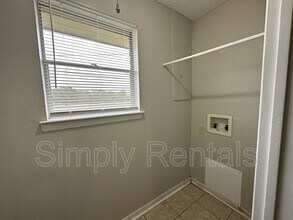 407 Maple St in Commerce, TX - Building Photo - Building Photo