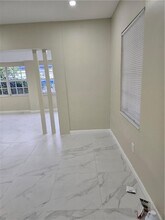 1601 NE 182nd St in North Miami Beach, FL - Building Photo - Building Photo