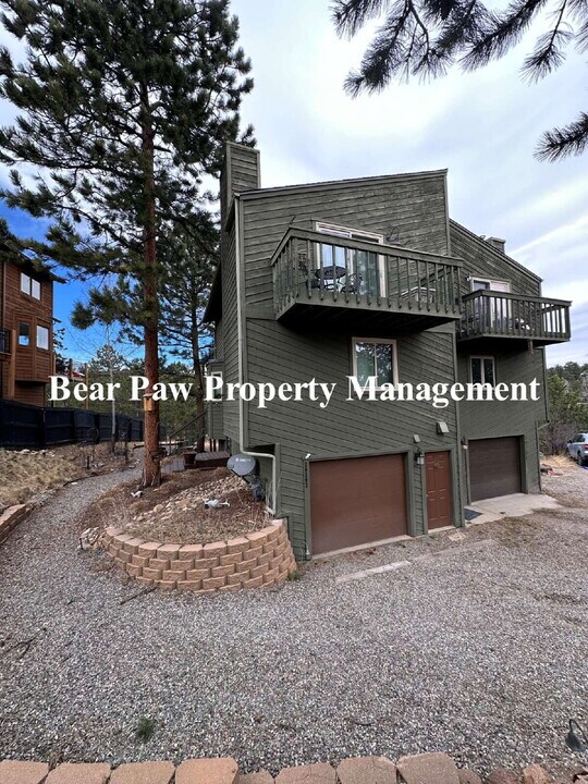 30203 Aspen Ln in Evergreen, CO - Building Photo