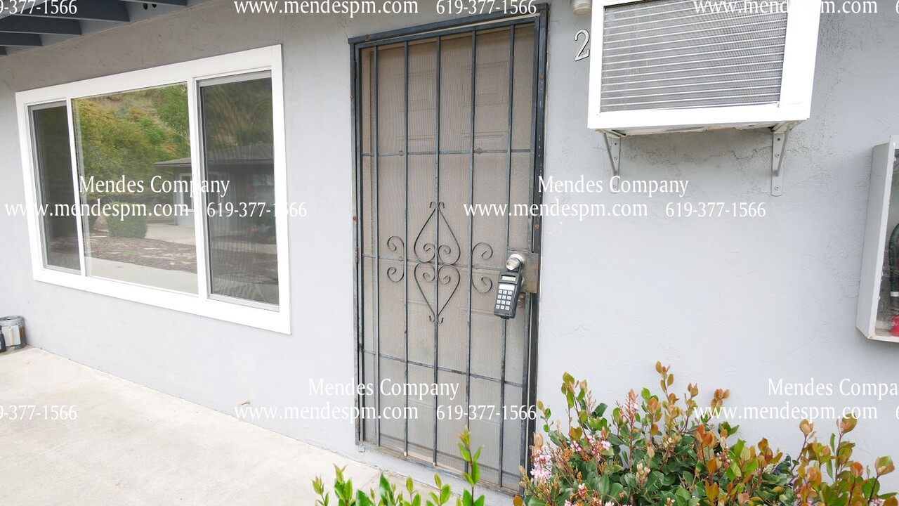 5908 Streamview Dr in San Diego, CA - Building Photo