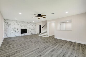 7707 12 Fairway Ln in Humble, TX - Building Photo - Building Photo