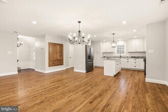 8875 Carrollton Ave in Savage, MD - Building Photo - Building Photo