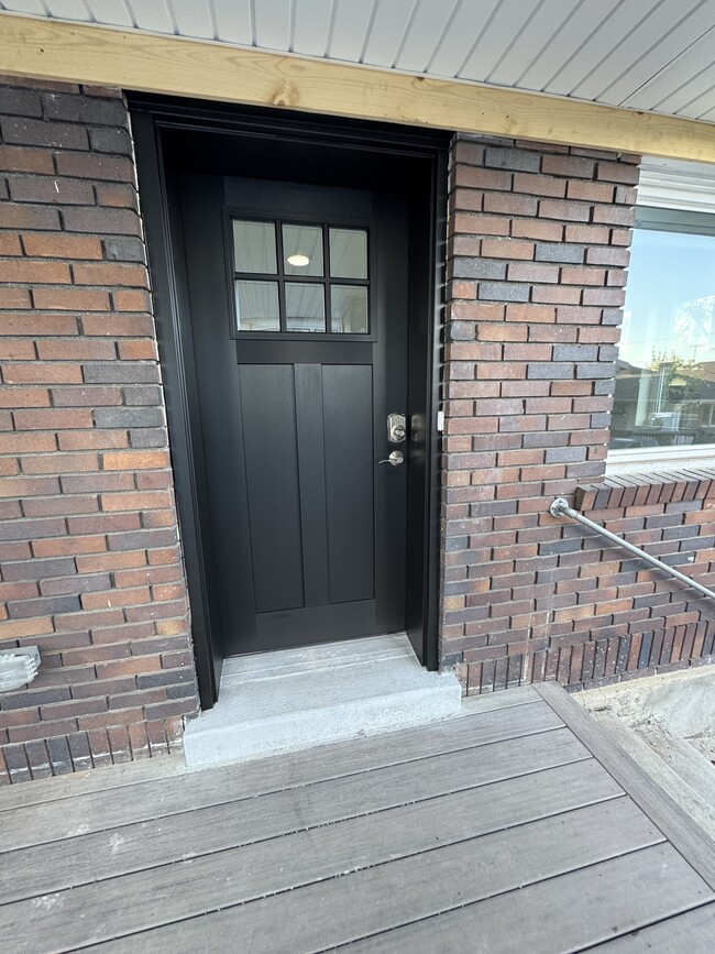 property at 515 Koneta Ct