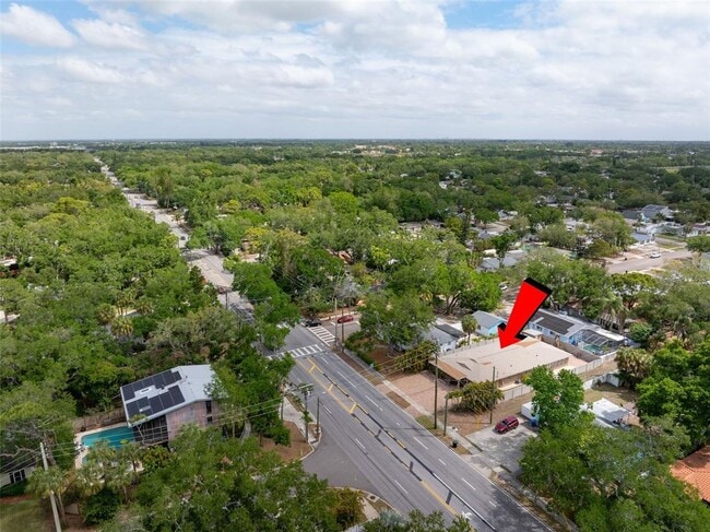 2121 Park St N in St. Petersburg, FL - Building Photo - Building Photo