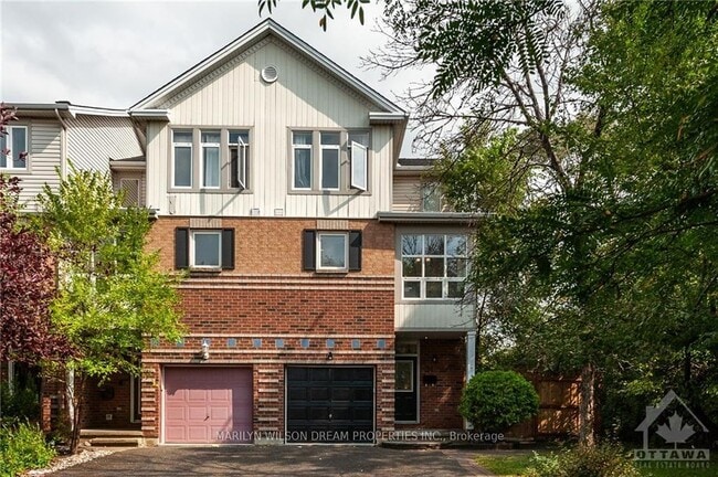 property at 91 Robinson Av