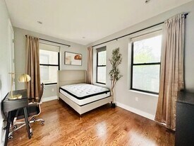 Furnished room/NOT APARTMENT in Brooklyn, NY - Building Photo