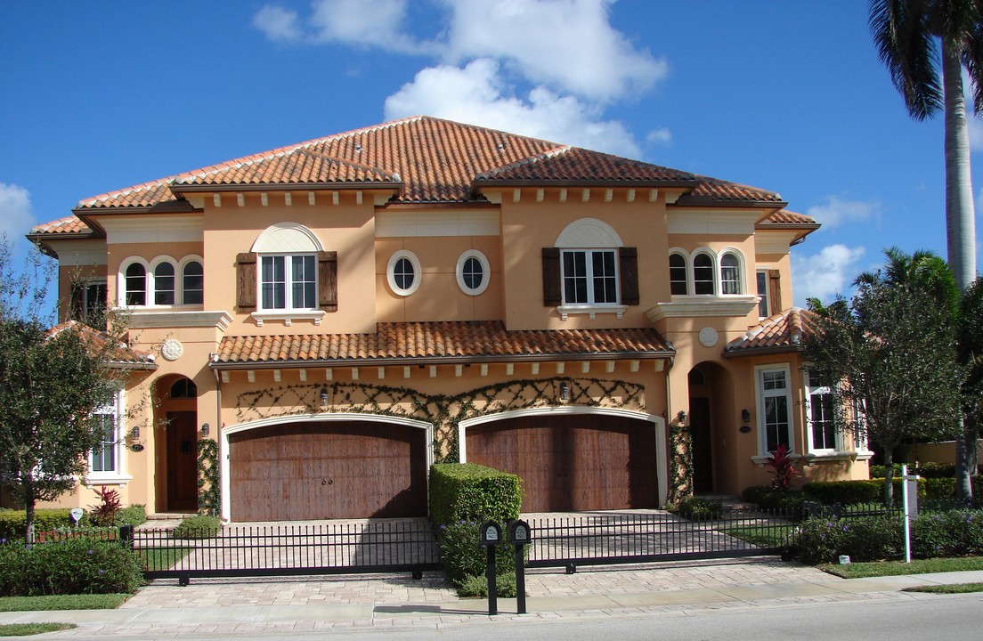 217 Venetian Dr in Delray Beach, FL - Building Photo