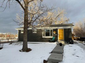 6798 Eaton St in Arvada, CO - Building Photo