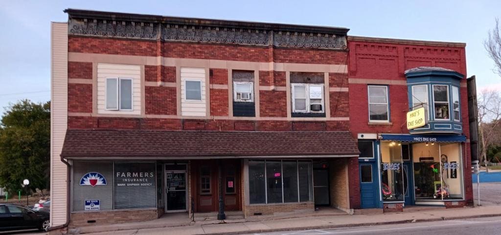 113 E Huron St in Berlin, WI - Building Photo