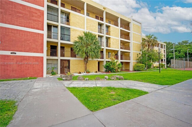 property at 9210 Fontainebleau Blvd