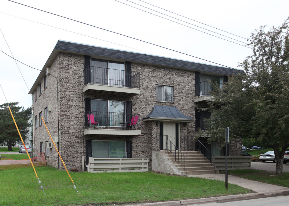 2900 Joppa Ave S in St. Louis Park, MN - Foto de edificio