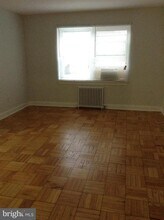 1720 N Quinn St in Arlington, VA - Foto de edificio - Building Photo