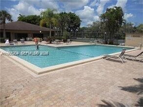 10875 SW 112th Ave in Miami, FL - Building Photo - Building Photo