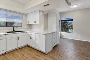 2643 Red Rock St in Las Vegas, NV - Building Photo