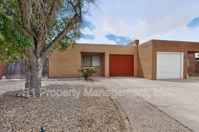 222 Shannon Pl NW in Albuquerque, NM - Building Photo - Building Photo