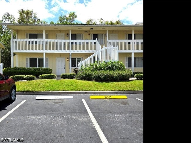 property at 4615 Bayshore Dr