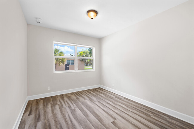 415 50th St in West Palm Beach, FL - Building Photo - Building Photo