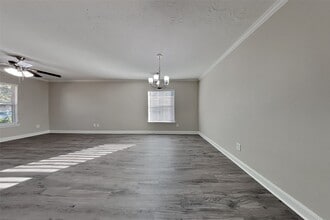 32106 Willow Creek Park in Conroe, TX - Building Photo - Building Photo