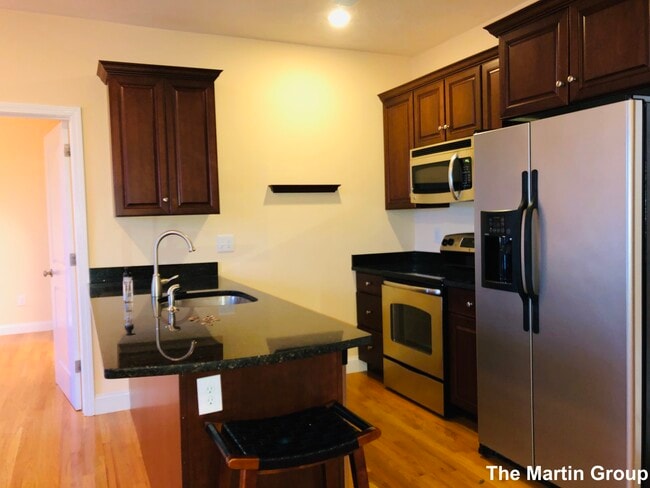 102 Fellsway W, Unit #401