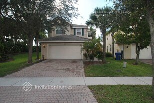 605 Garden Cress Trail in Royal Palm Beach, FL - Building Photo