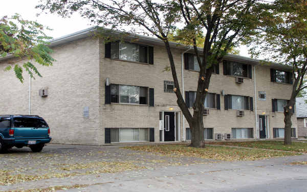 128-130 S Lewis Ave in Waukegan, IL - Foto de edificio