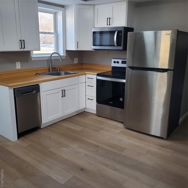 191 Plains Rd in Walden, NY - Building Photo - Building Photo