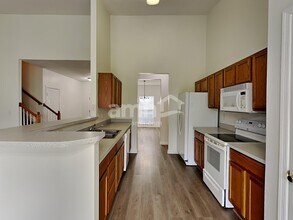 1828 Annalee Dr in Nashville, TN - Foto de edificio - Building Photo