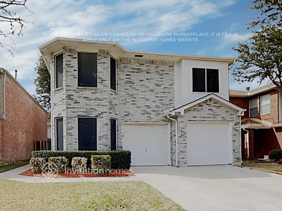 2018 Cardinal Ln in Lewisville, TX - Building Photo