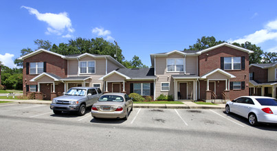 Goodbread Hills in Tallahassee, FL - Building Photo - Building Photo