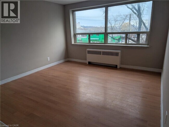 468 Ottawa St N in Hamilton, ON - Building Photo - Building Photo