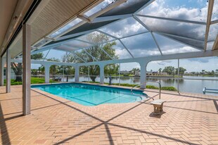 12879 SW Kings Row in Lake Suzy, FL - Building Photo