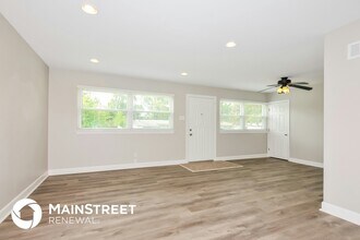 635 Loyola Dr in Florissant, MO - Building Photo - Building Photo