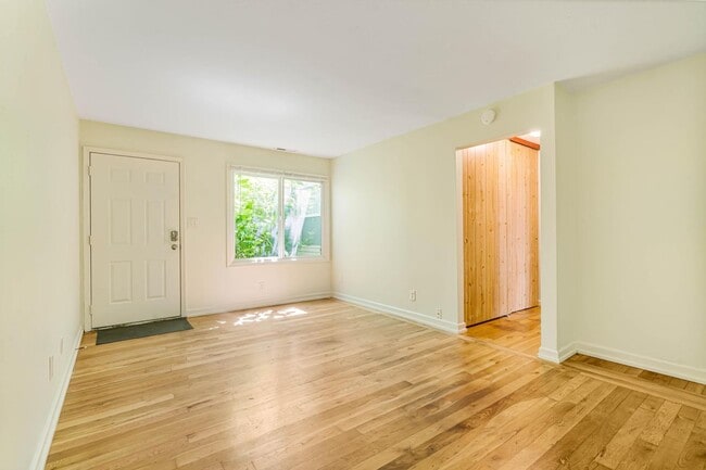 9465-9477-9477 N Mohawk Ave in Portland, OR - Building Photo - Building Photo
