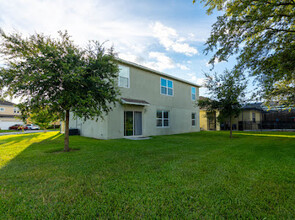 142 Minniehaha Cir in Haines City, FL - Building Photo - Building Photo