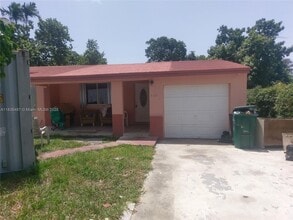 520 NW 144th St in Miami, FL - Building Photo - Building Photo