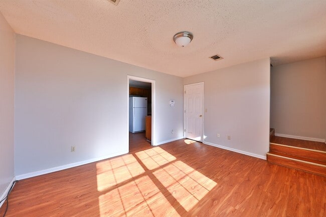 214 Olive St, Unit A in Martin, TN - Foto de edificio - Building Photo