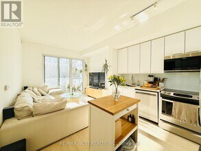 10 Park Lawn Rd in Toronto, ON - Building Photo - Building Photo