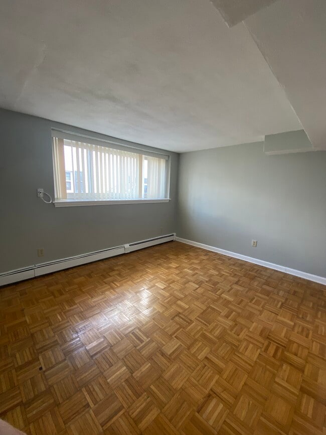21 Weymouth Ave, Unit 1 in Boston, MA - Building Photo - Building Photo