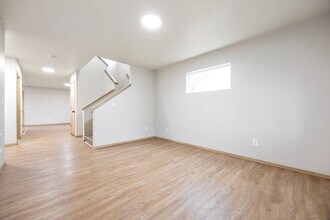 12548 SE Ramona St in Portland, OR - Building Photo - Building Photo