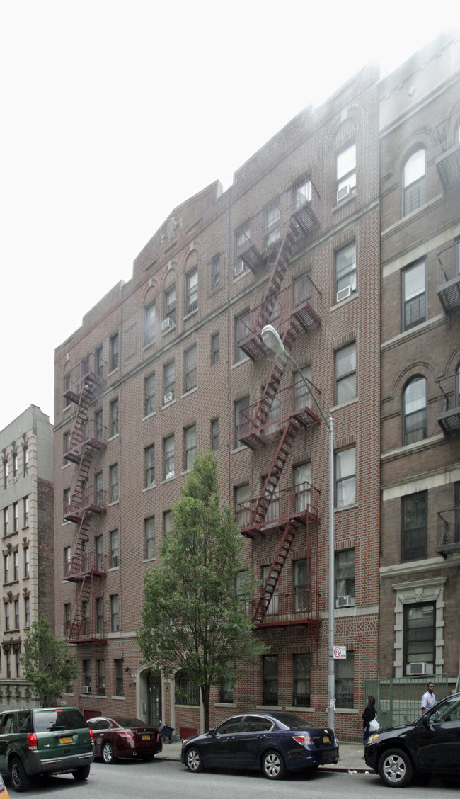 64 W 108th St in New York, NY - Foto de edificio - Building Photo