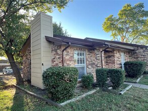 2312 Red River St in Mesquite, TX - Building Photo - Building Photo