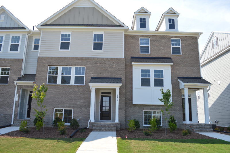 1269 Herb Garden Way in Apex, NC - Building Photo