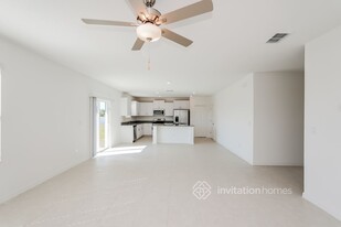 11551 Lavender Loop, Unit 10 - 228 in Spring Hill, FL - Foto de edificio - Building Photo