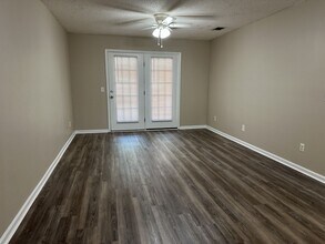 235 Magnolia Plantation Ct in Hinesville, GA - Building Photo - Building Photo