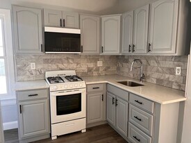 7 Beacon Ave in Jersey City, NJ - Building Photo