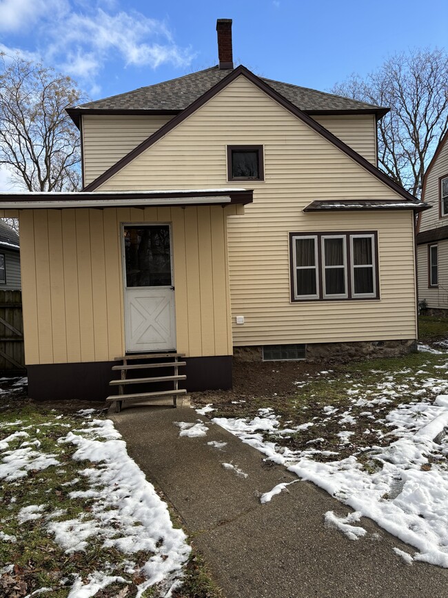 953 Dorchester Ave SW in Grand Rapids, MI - Building Photo - Building Photo